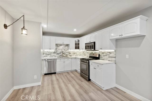 Fallbrook, CA 92028,868 E Alvarado Street #14