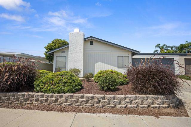 Carlsbad, CA 92009,2286 Levante St