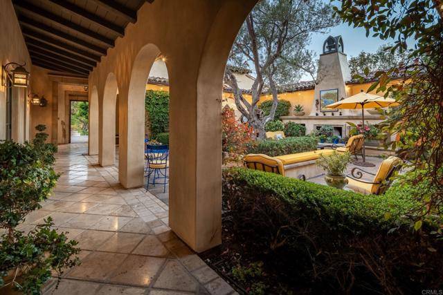 Rancho Santa Fe, CA 92091,18669 Via Catania