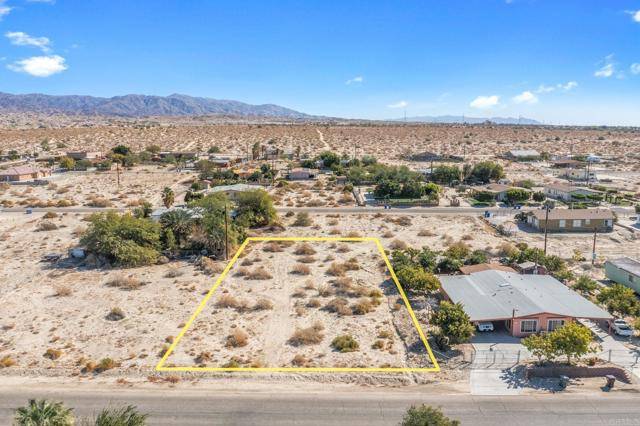 Mecca, CA 92254,0 723-092-011 Drive