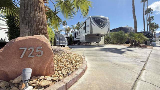 Cathedral City, CA 92234,69411 Ramon Rd #725