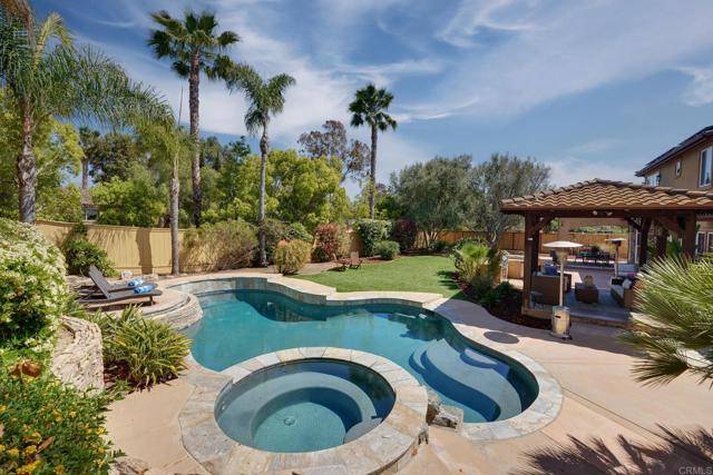 Encinitas, CA 92024,835 Stratford Knoll