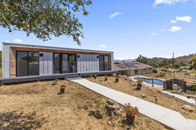Vista, CA 92084,6825 Kellyn Lane