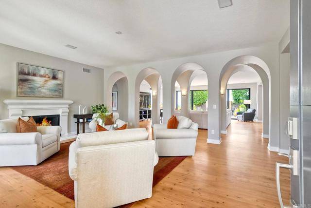 Carlsbad, CA 92009,3551 Sitio Damasco