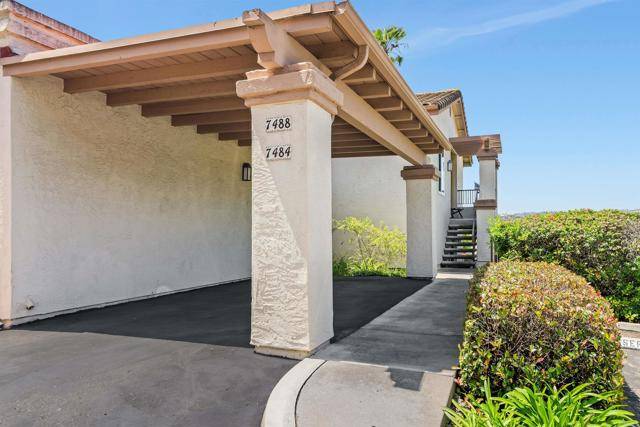 Carlsbad, CA 92009,7488 Altiva Pl