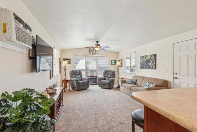 Encinitas, CA 92024,699 N Vulcan Avenue #SPC 17