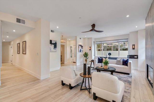 San Diego, CA 92103,3285 5th Avenue