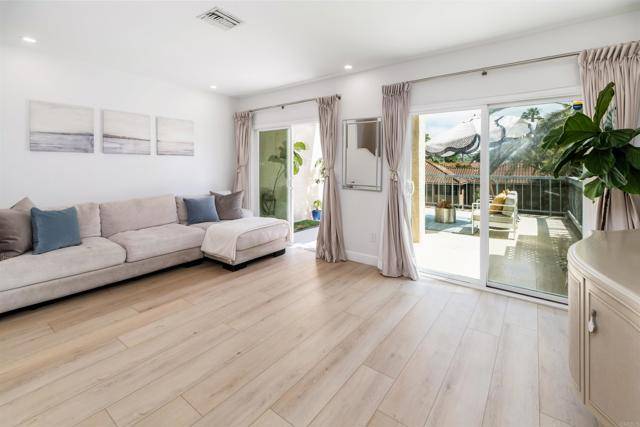 Carlsbad, CA 92009,2340 Caringa Way #B