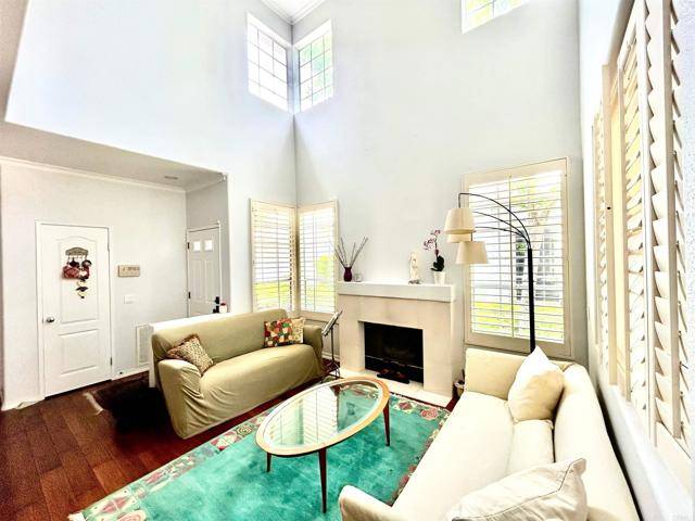 San Diego, CA 92130,13638 Jadestone Way