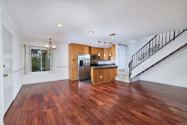 San Diego, CA 92122,7849 Camino Glorita