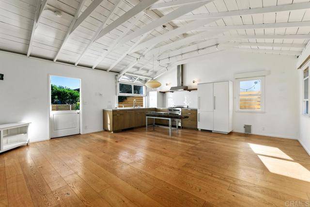 Encinitas, CA 92024,721 3rd Street