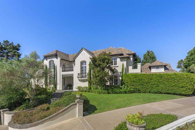Rancho Santa Fe, CA 92067,5936 Fairway Place