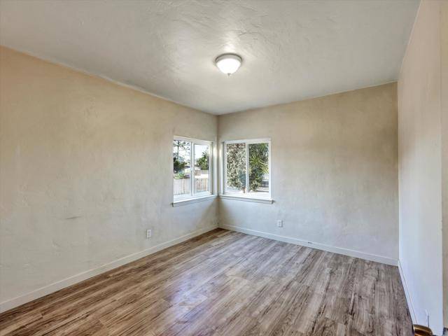 Encinitas, CA 92024,875 La Mirada Ave