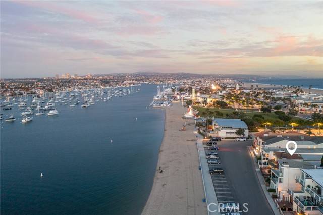 Newport Beach, CA 92663,1811 W Bay Avenue