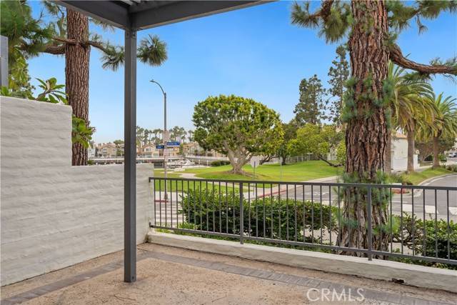 Long Beach, CA 90803,5422 Heron Bay #23