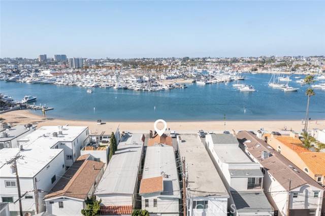 Newport Beach, CA 92663,1809 W Bay Avenue