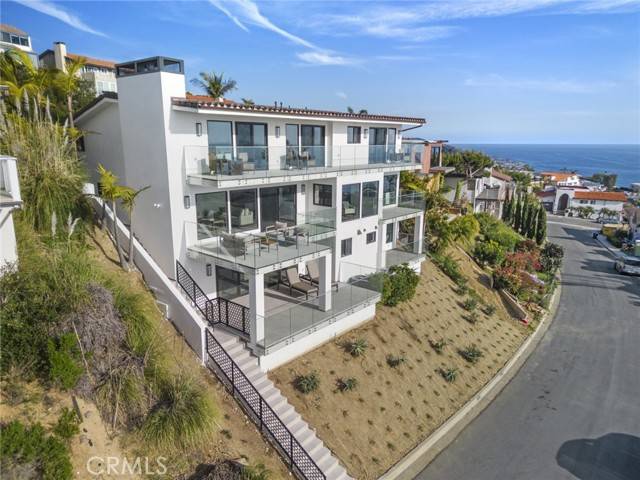 Laguna Beach, CA 92651,723 Balboa Avenue