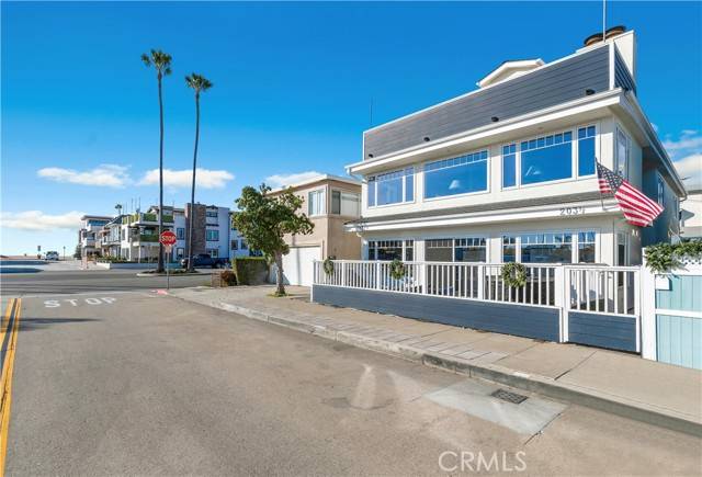 Newport Beach, CA 92661,203 8th St