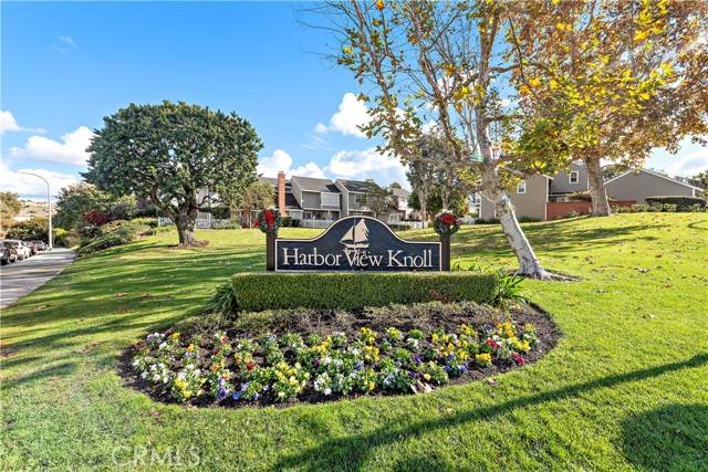 Newport Beach, CA 92660,2768 Hillview Drive #17