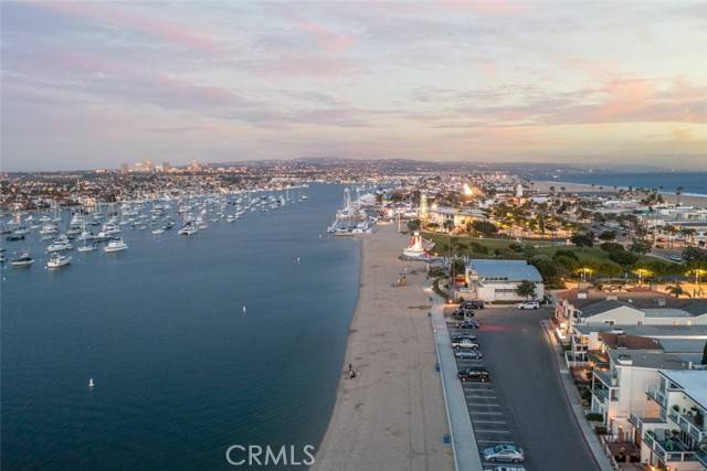 Newport Beach, CA 92663,1811 W Bay Avenue