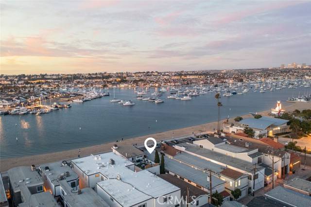 Newport Beach, CA 92663,1811 W Bay Avenue