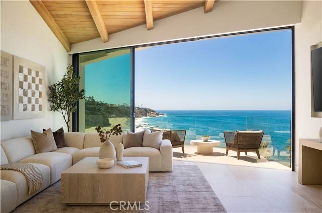 Laguna Beach, CA 92651,31899 Circle Drive