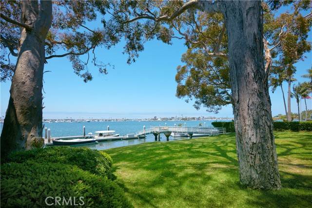 Newport Beach, CA 92660,21 Harbor Island