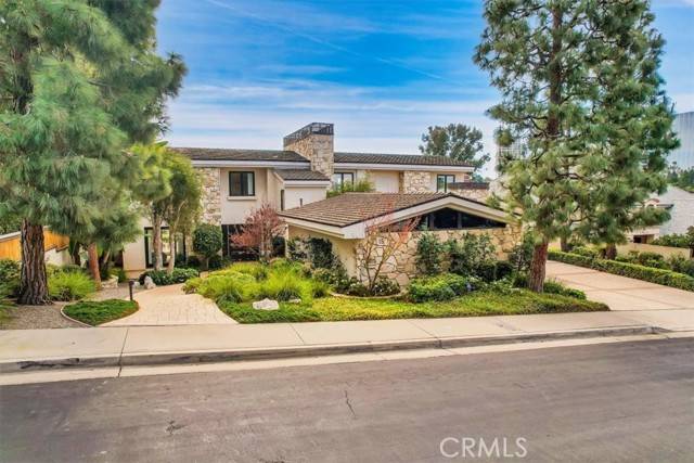 Newport Beach, CA 92660,15 Inverness Lane
