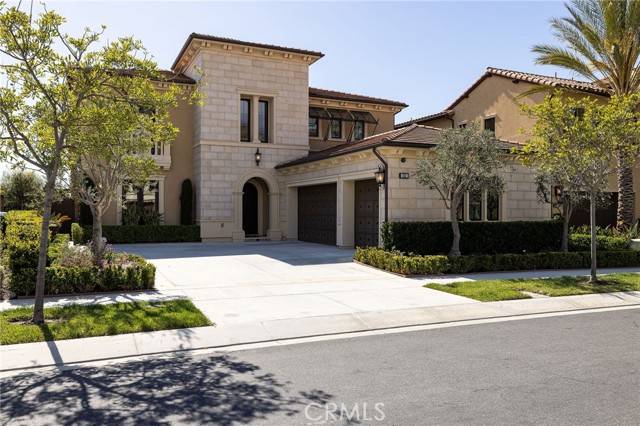 Irvine, CA 92602,212 Clear Falls