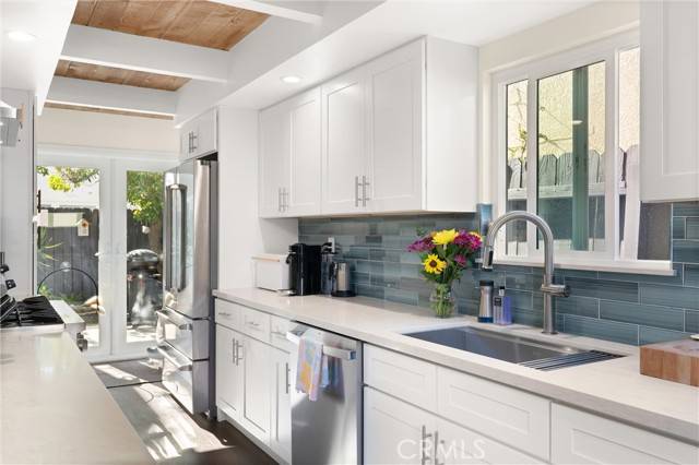 Newport Beach, CA 92663,327 62nd Street