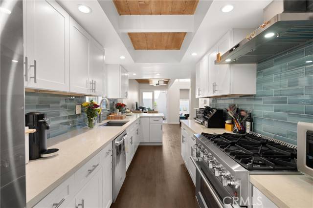 Newport Beach, CA 92663,327 62nd Street