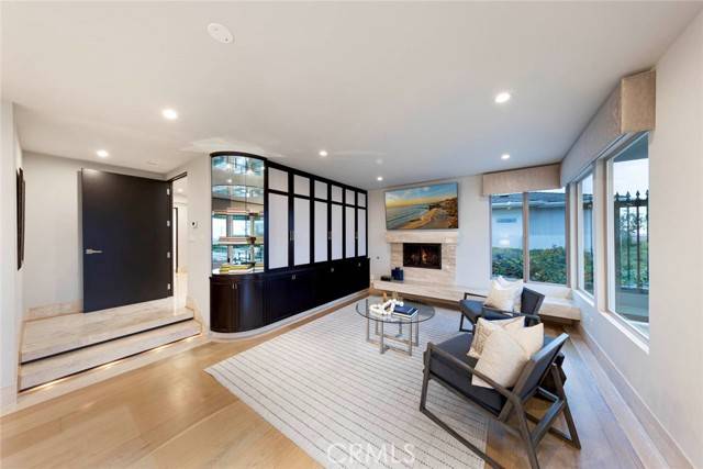 Newport Beach, CA 92660,9 Saint Tropez