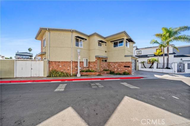 Newport Beach, CA 92663,3711 Channel Place
