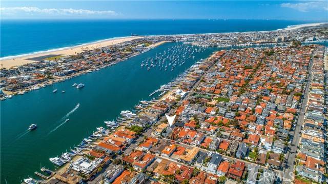 Newport Beach, CA 92663,105 Via Waziers