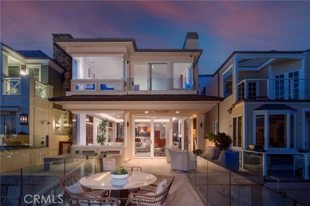 Newport Beach, CA 92663,517 Via Lido Soud