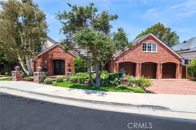 Newport Beach, CA 92660,20 Cherry Hills Lane