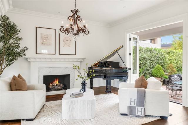 Newport Beach, CA 92663,321 Fullerton Avenue