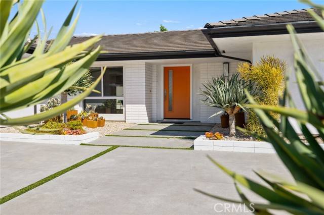 Newport Beach, CA 92660,1628 Santiago Drive