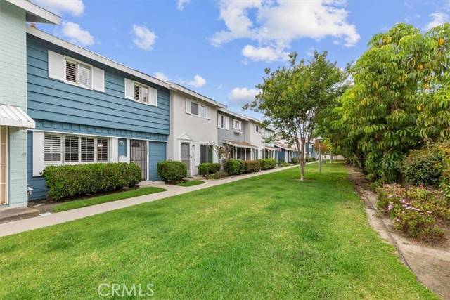 Huntington Beach, CA 92646,19880 Berkshire Lane