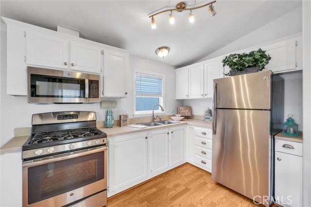 Newport Beach, CA 92663,1535 Superior Avenue #7