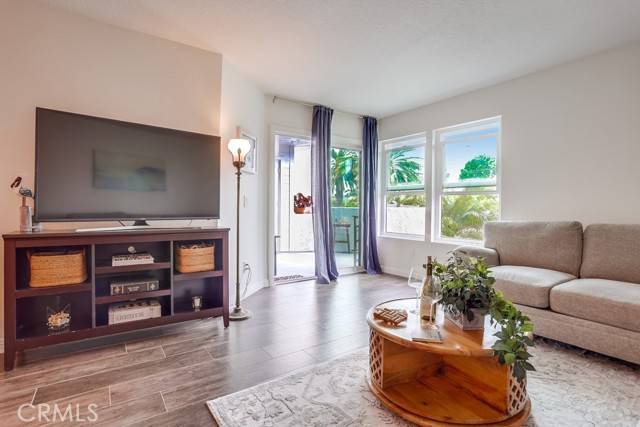 Newport Beach, CA 92663,240 Nice Lane #114
