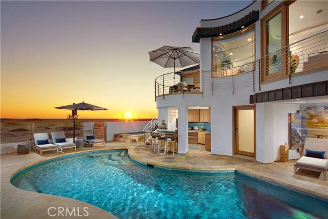 Newport Beach, CA 92661,1510 E Oceanfront