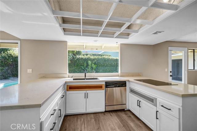 Los Alamitos, CA 90720,12452 Martha Ann Drive