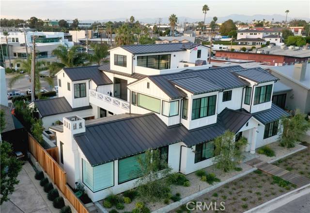 Newport Beach, CA 92663,333 Holmwood Drive