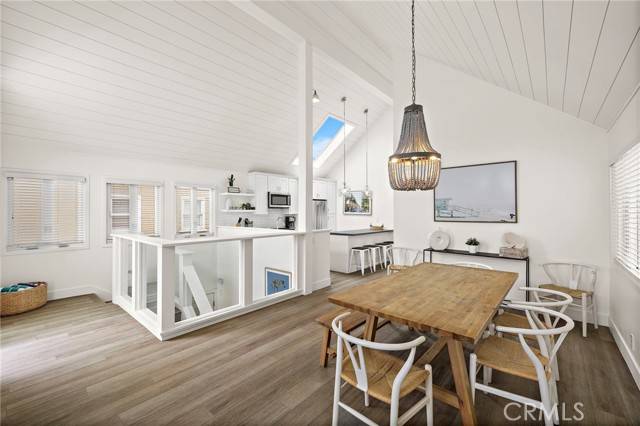 Newport Beach, CA 92663,207 40th Street #2