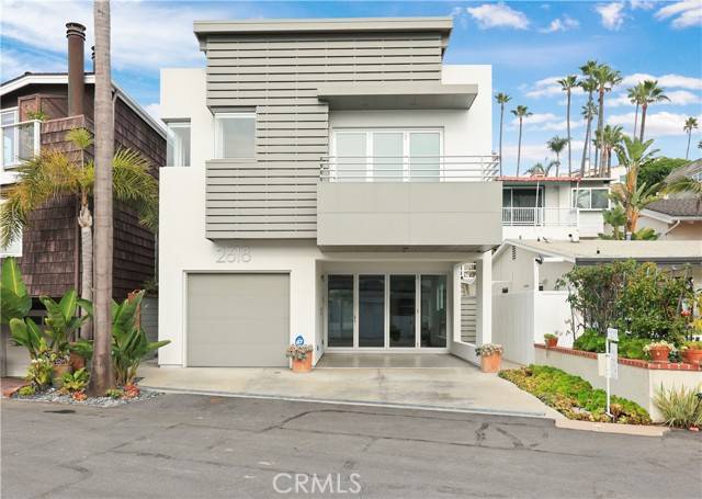 Corona Del Mar (newport Beach), CA 92625,2618 Cove Street
