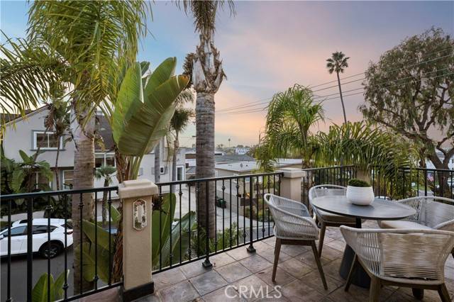 Corona Del Mar (newport Beach), CA 92625,501 Poppy
