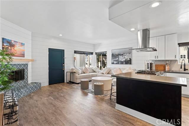 Newport Beach, CA 92663,410 Clubhouse