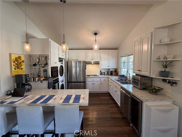 Huntington Beach, CA 92646,8372 Hillhead Drive