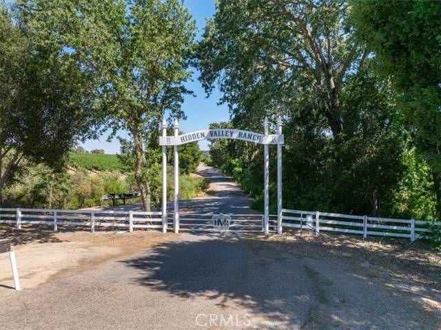 Templeton, CA 93465,2725 Oak View Road